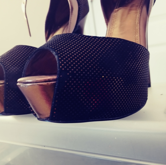 Bakers Women's Bronze Heels - Picture 12 of 16